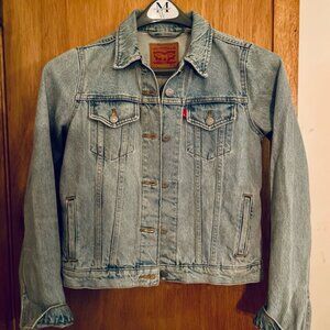 Vintage (90s) Levi’s Trucker Jacket size M - Great Pre-owned Condition (S40117)